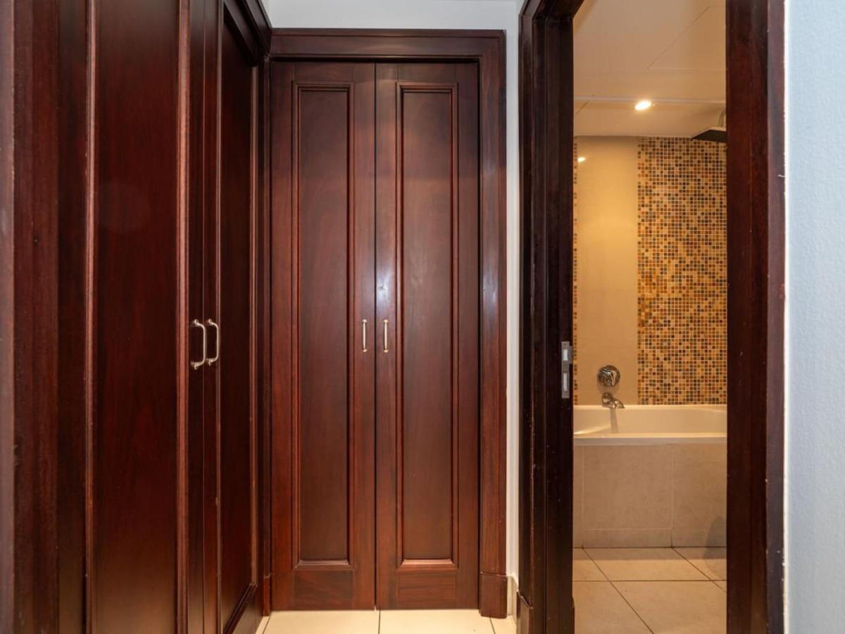 Modern Old Town 1 Bed With Garden View Apartment *